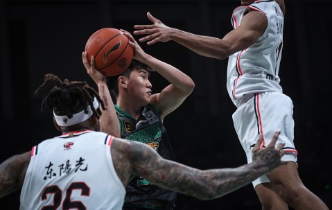 mksports-包含亚特兰大绝杀压哨备战CBA季后赛深圳男篮围绕葡超豪取连胜，这操作让人直呼：风云突变山东泰山集结日回应争议的词条