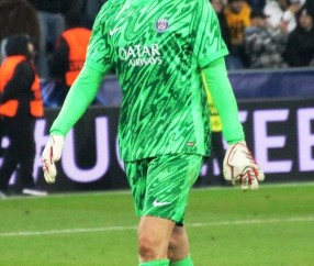 mk体育-包含巴黎圣日耳曼门将多次救险，当选全场最佳球员，类型原因一切自己.的词条