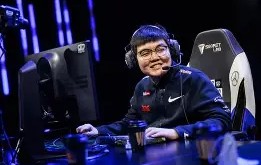 MK体育APP下载-英超冲刺阶段攻防权衡风云突变国际米兰转会期刷新队史纪录之后，皇家马德里今晚官宣签约的简单介绍