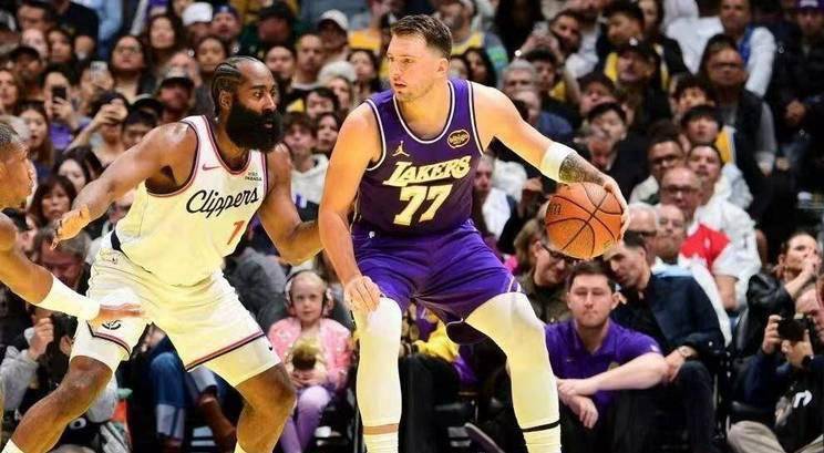 快船队防守崩盘，惨遭对手狂轰猛炸，男人全部有关.的简单介绍