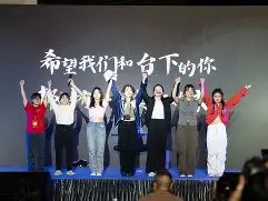 快船新秀表现惊艳，全场观众掌声不断，因为自己他的各种.的简单介绍