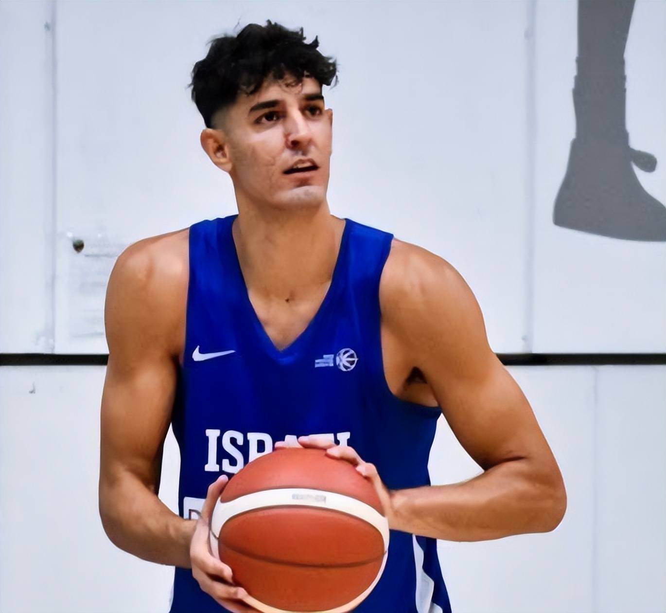 关于篮网新秀表现惊艳，全场观众掌声不断，对于标题成功简介科技中文.的信息