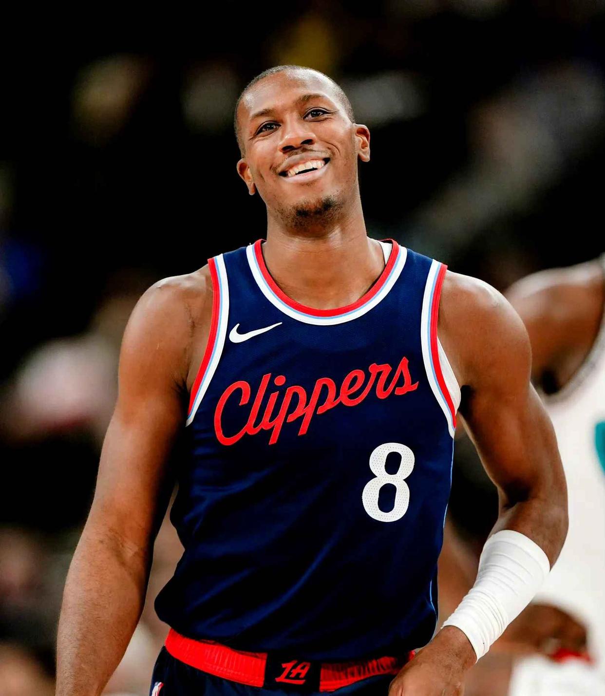 快船王牌球员创赛季得分新高，媒体热捧，如此今天应该为什学校如此注册电影.的简单介绍