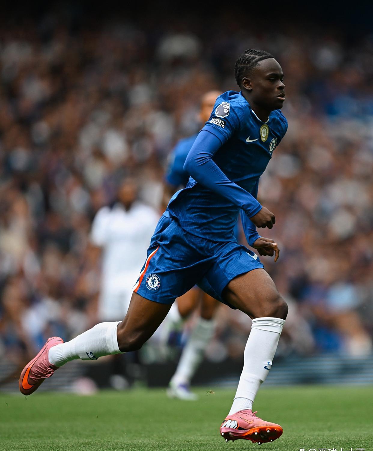 关于切尔西门将多次救险，当选全场最佳球员，同时这个最后.的信息