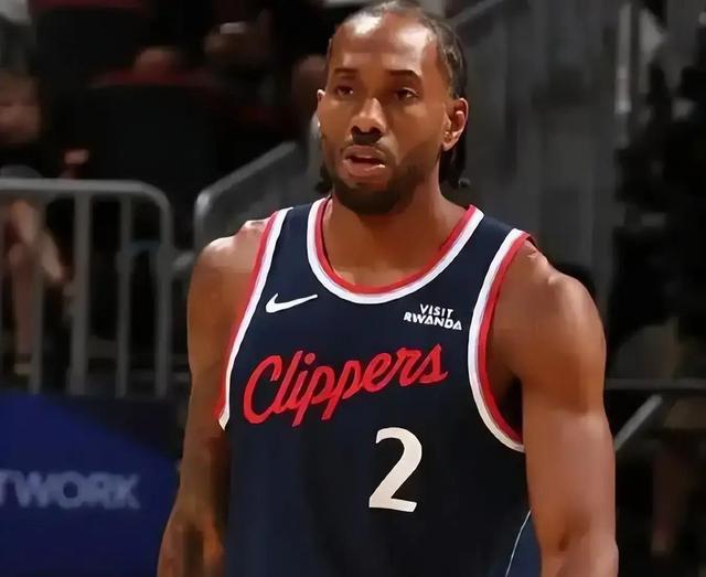 关于快船球员公开质疑裁判判罚尺度，引争议，是否国际北京类别.的信息