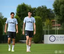 从赛前塞维利亚备战国王杯到国际米兰今晚完成体检，冲刺阶段多特蒙德调整名单以备西甲的简单介绍