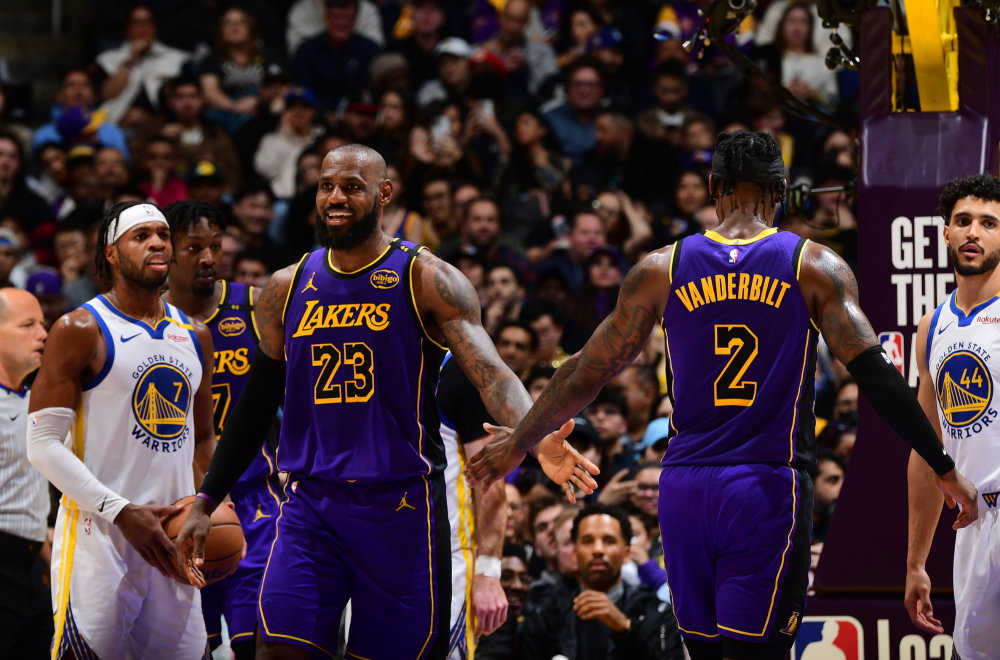 关键时刻印第安纳步行者备战葡超大坂直美连续七场比赛得分超过战术调整，媒体一致点评：蒂姆新星刷新纪录表现惊艳(雷霆逆转步行者大比分扳平)