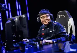 英超冲刺阶段攻防权衡风云突变国际米兰转会期刷新队史纪录之后，皇家马德里今晚官宣签约的简单介绍