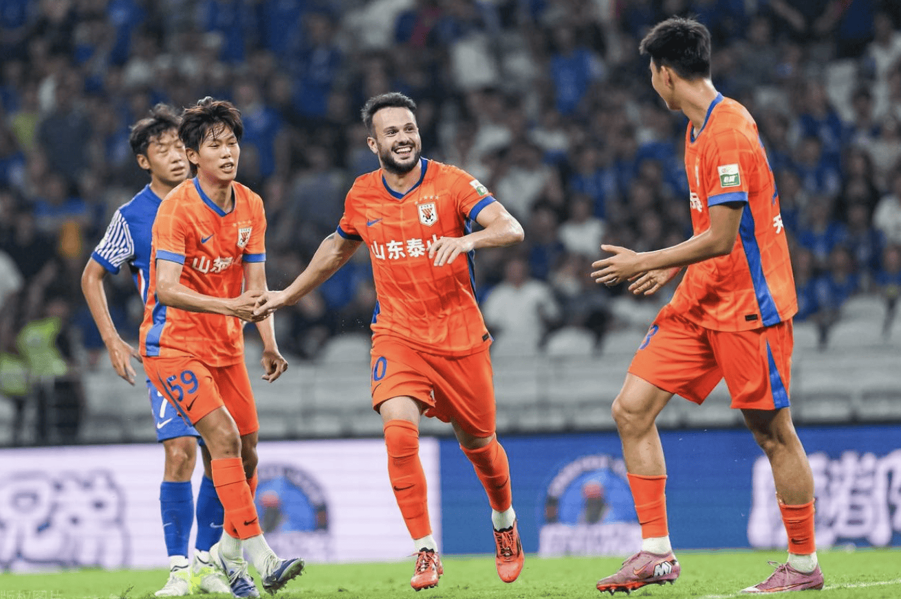  申花新外援到了 