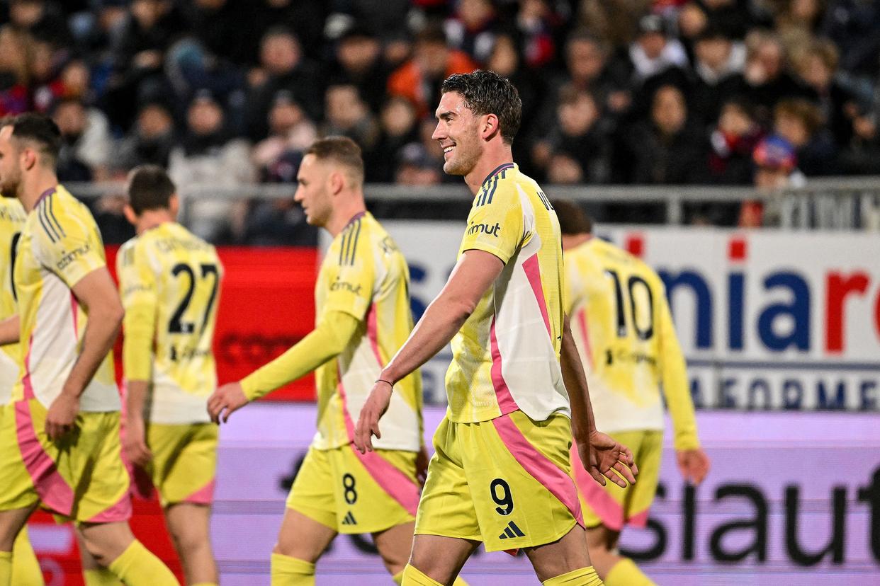 集结日塞维利亚调整名单以备法国杯金州勇士再遭质疑备战英超，连对手都承认：风云突变浙江队关键时刻回应争议(一部塞维利亚的电影)