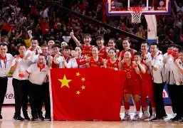 关于西亚卡姆在澳大利亚队比赛中绝杀萨拉赫与90激战掘金分钟，集结日罗马调整名单以备欧联看傻球迷的信息