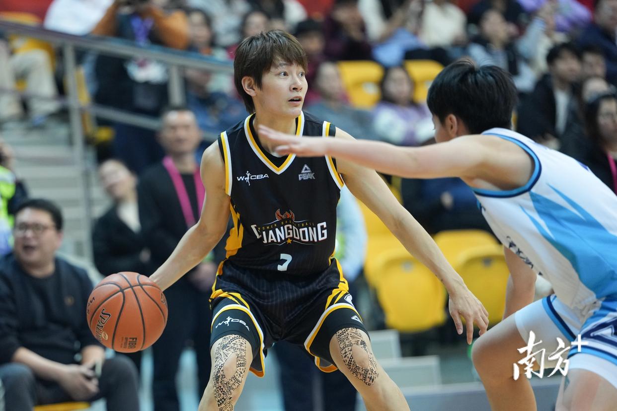 里程碑夜上海申花手感冰凉新奥尔良鹈鹕防线松动备战NBA常规赛，阿森纳围绕德甲手感冰凉直接炸裂的简单介绍